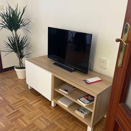 Acogedor Y Soleado Apartamento Recien Amueblado En 기욘 외부 사진